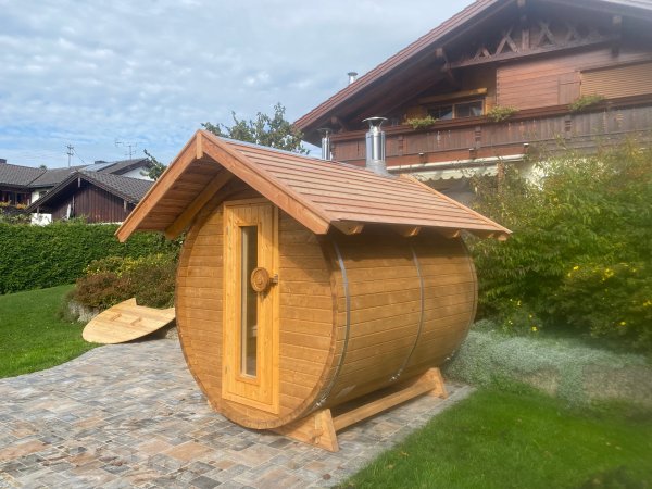 Fasssauna  Saunafass mit Holzofen Sauna holzbeheizt mit Lärchen Vollholz Dach